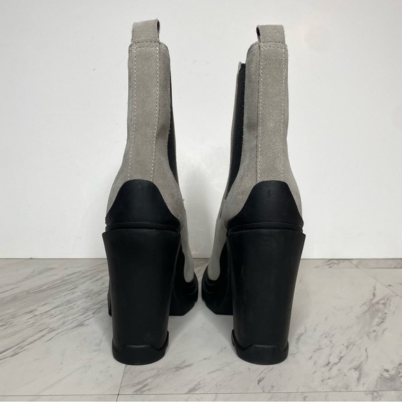 Marc Fisher Ramio Chelsea Gray Suede Heeled Chelsea Boot 7M - Picture 3 of 14